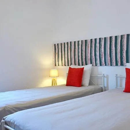 Stunning Hilltop Views - Orchard - Pool - Serenity Hébergement de vacances