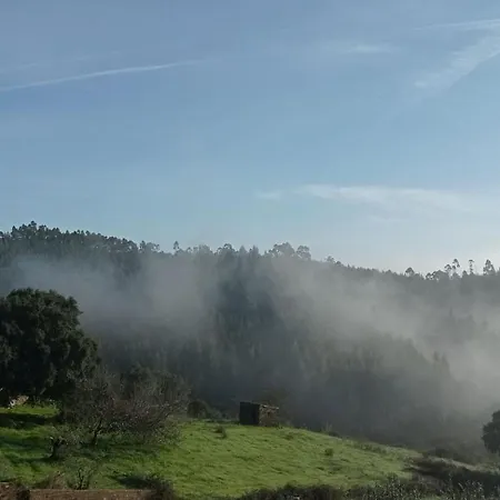 Hébergement de vacances Stunning Hilltop Views - Orchard - Pool - Serenity
