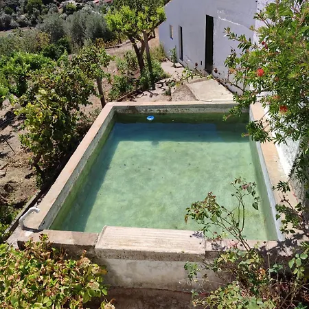 Stunning Hilltop Views - Orchard - Pool - Serenity Holiday home *