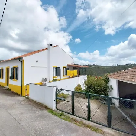 Stunning Views Pool トマール